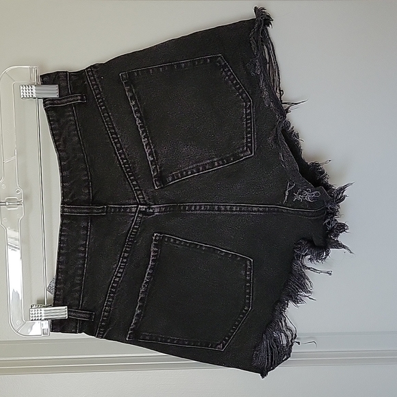 Zara High Rise Shorts - Picture 2 of 7